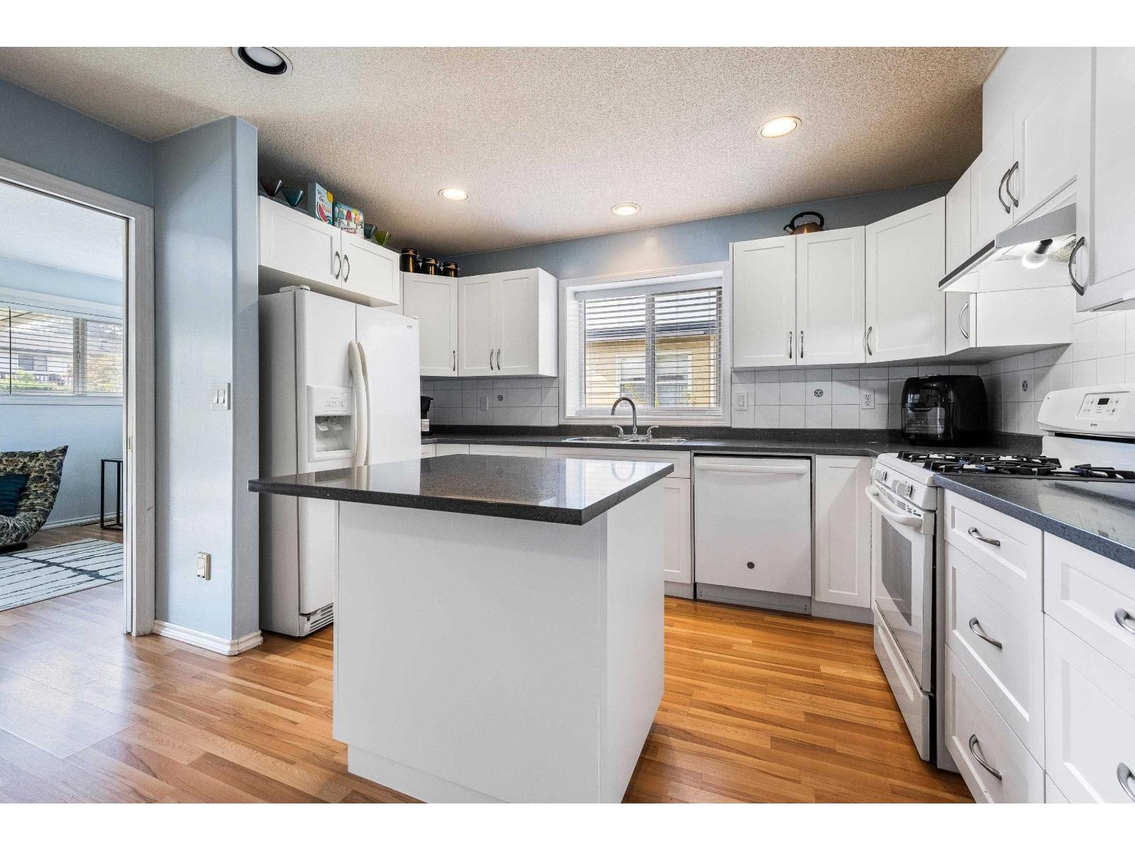 45430 BERNARD AVENUE, Chilliwack Proper West