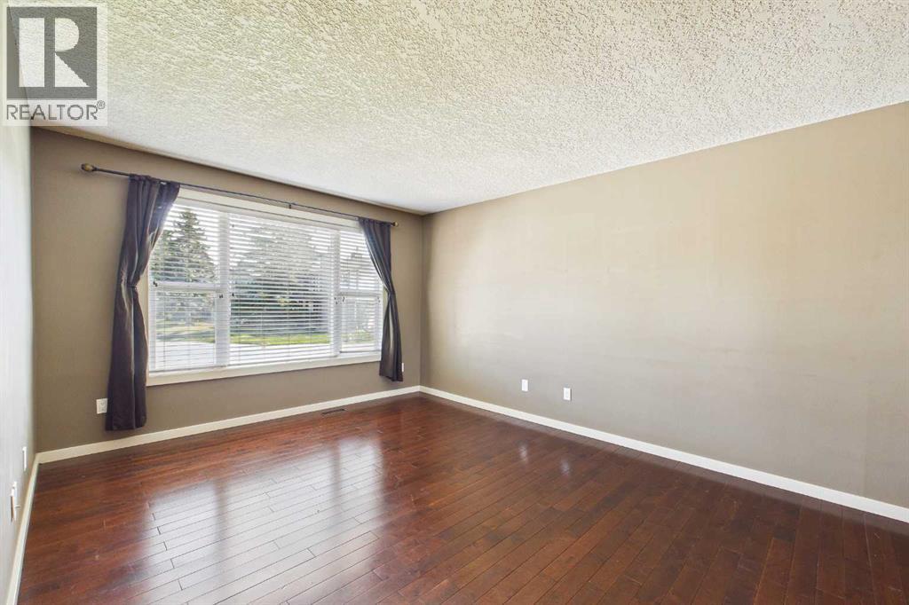 17 Deermeade Road SE