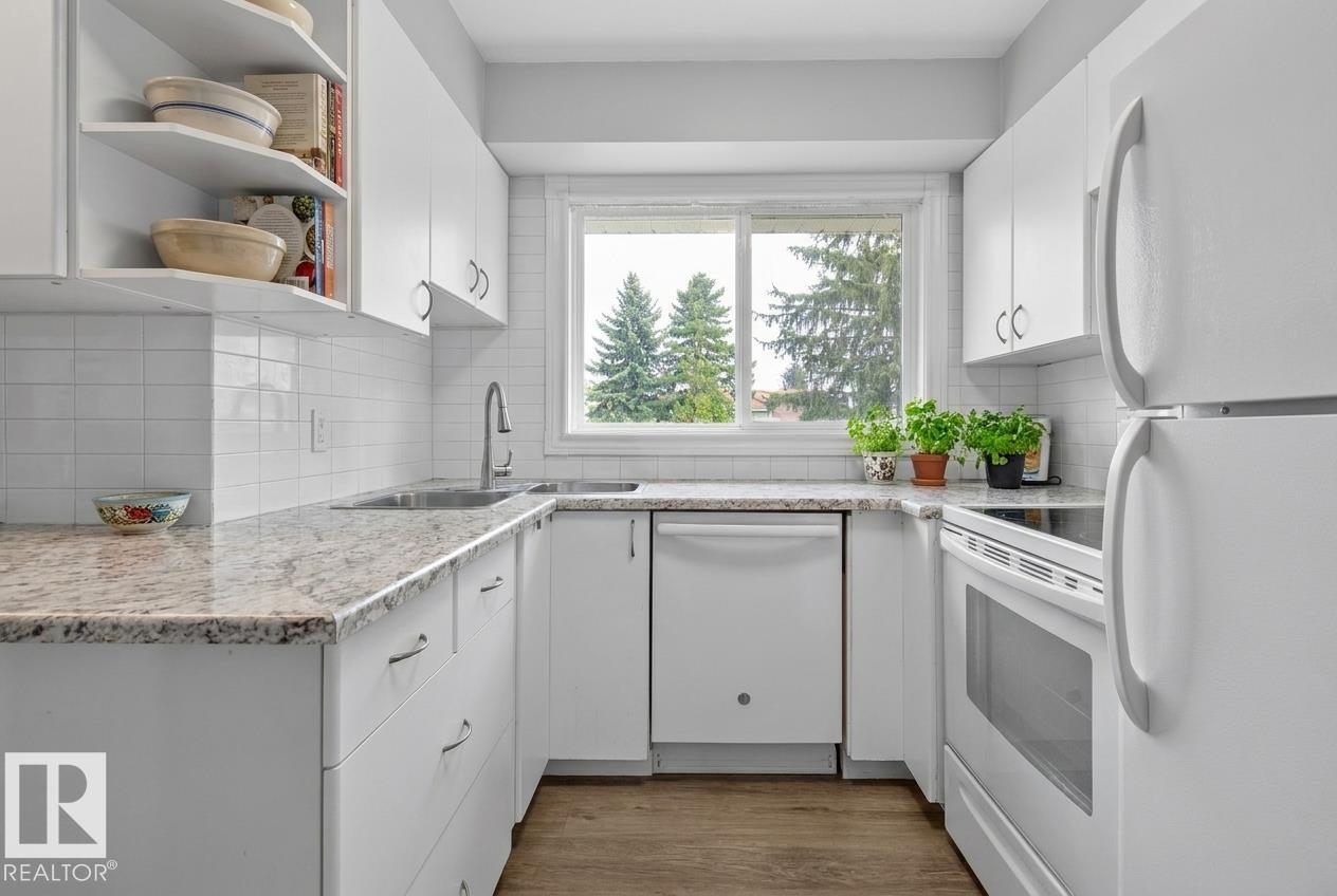 15711 84 AV NW