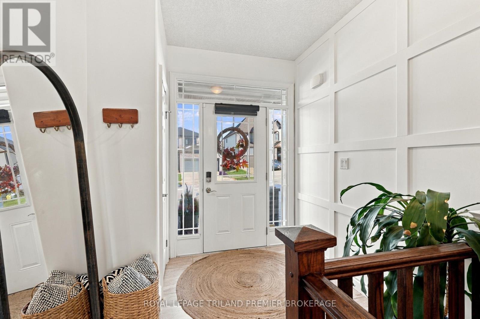 745 KLEINBURG DRIVE