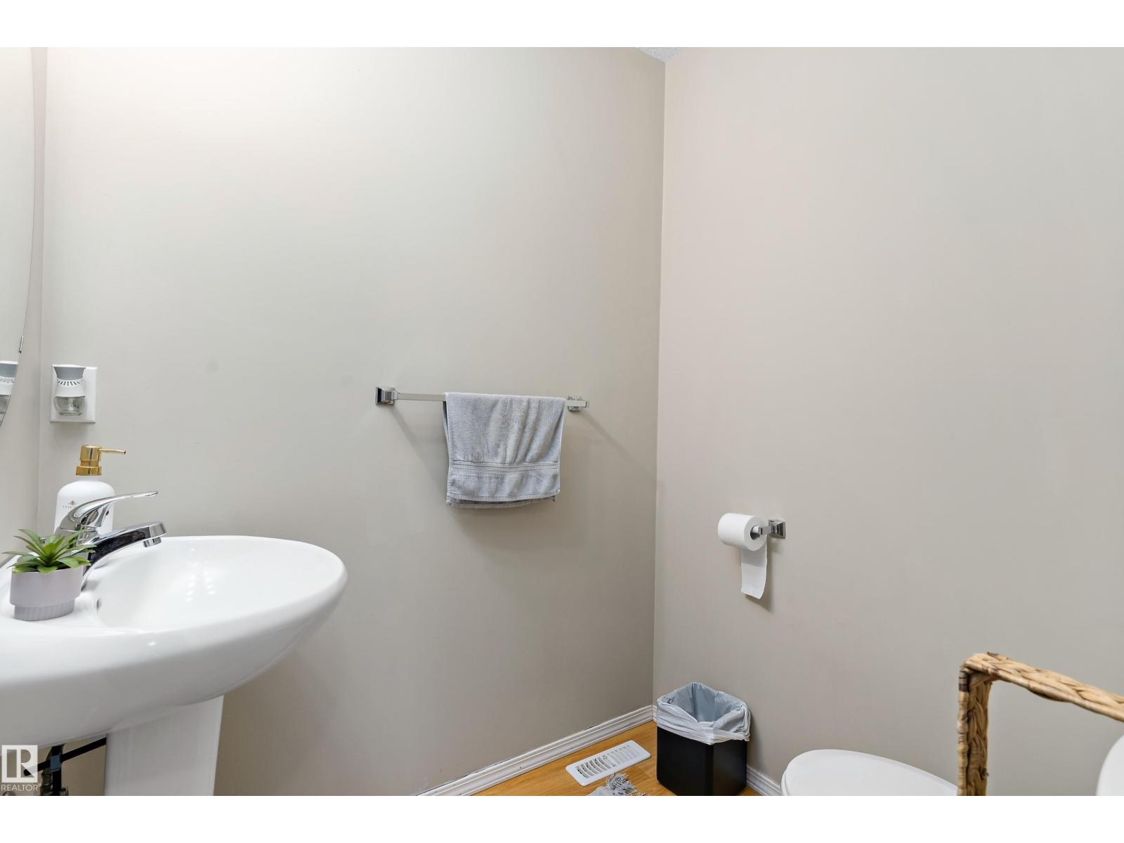 5950 164 AV NW