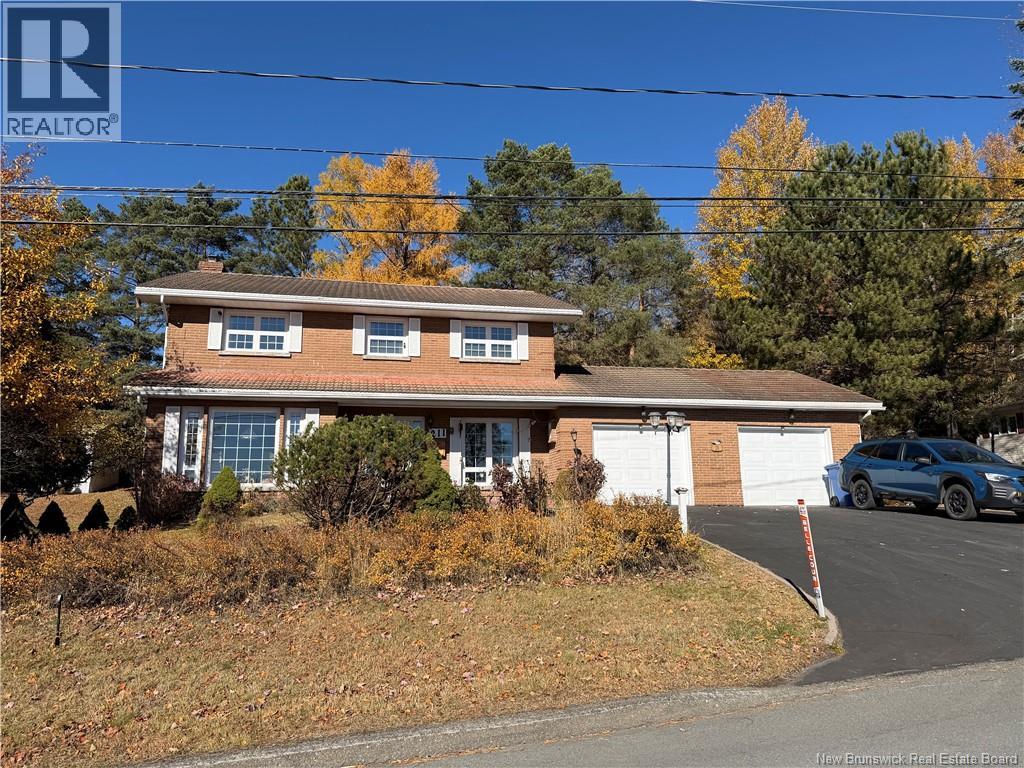 211 BELLEVUE STREET, EDMUNDSTON, NB E3V 2E4 - Image 2750742149.jpeg?d=l