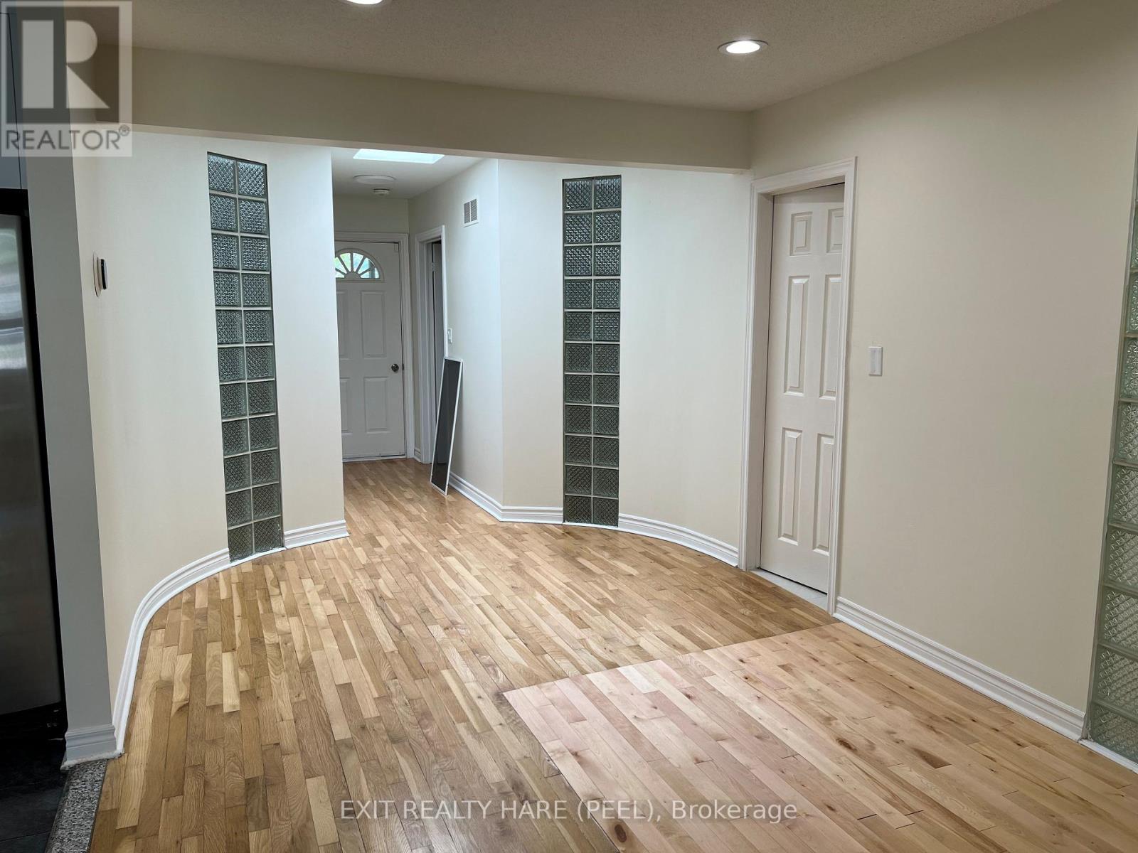 7698 KIPLING AVENUE - Photo 4