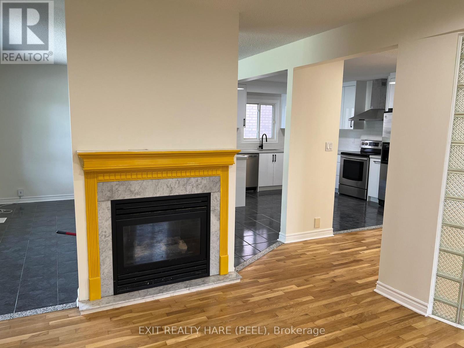 7698 KIPLING AVENUE - Photo 3
