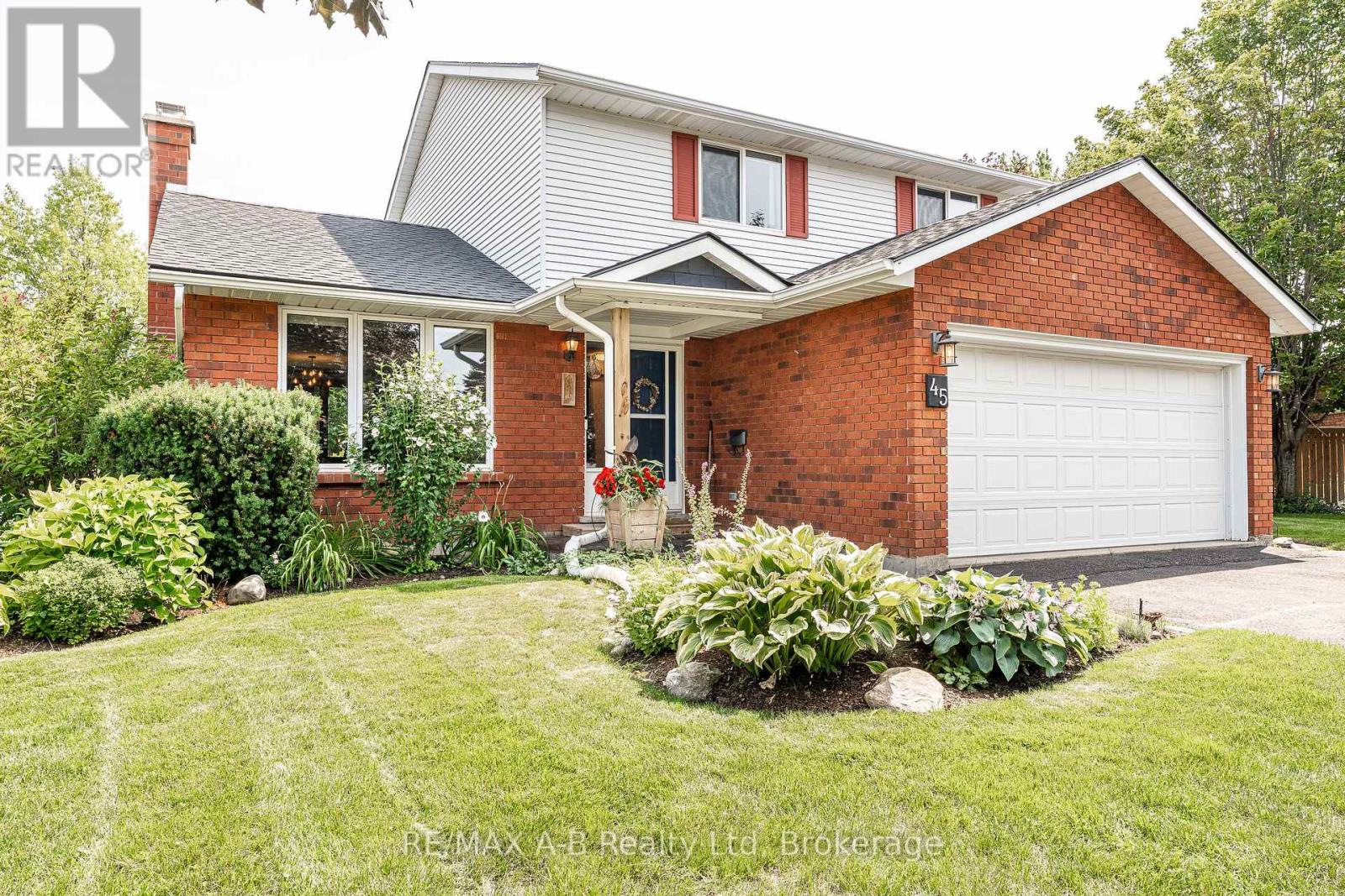 45 MAGWOOD COURT