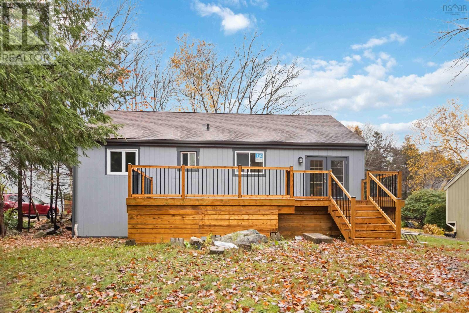 26 Village Crescent - Photo 4