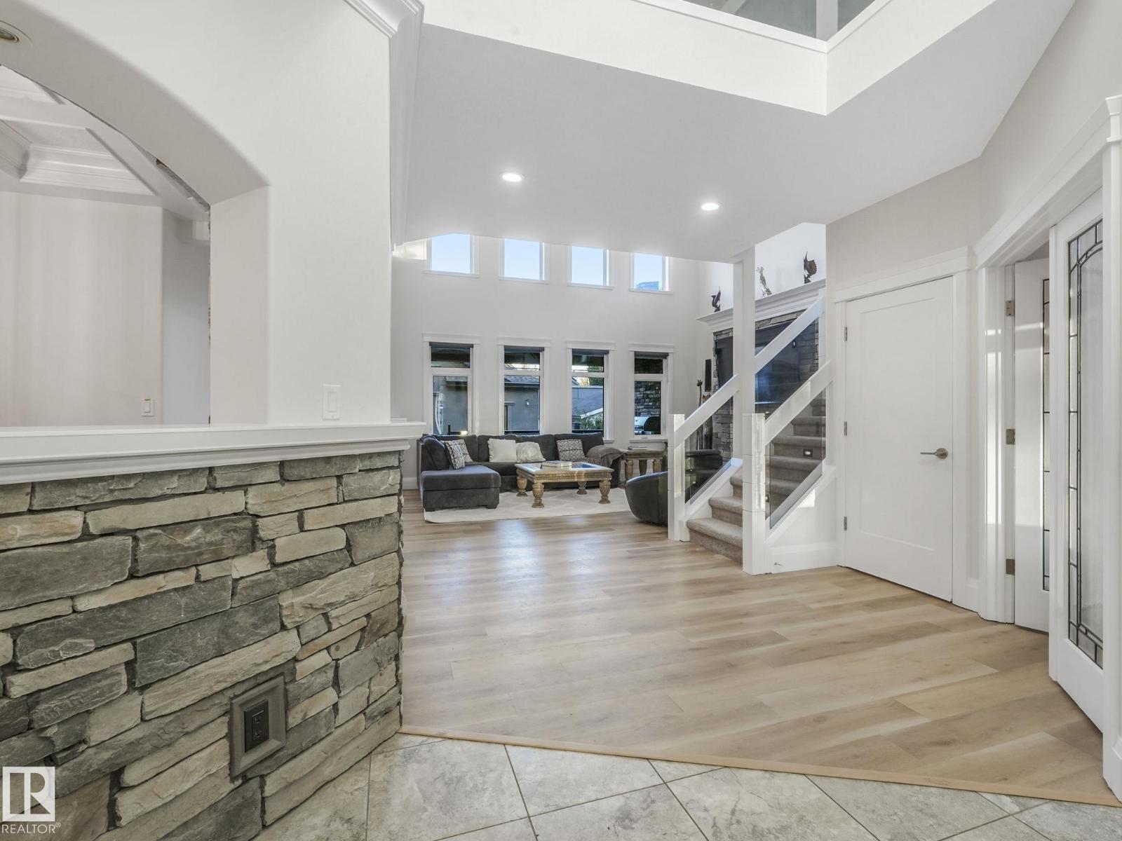10821 128 ST NW