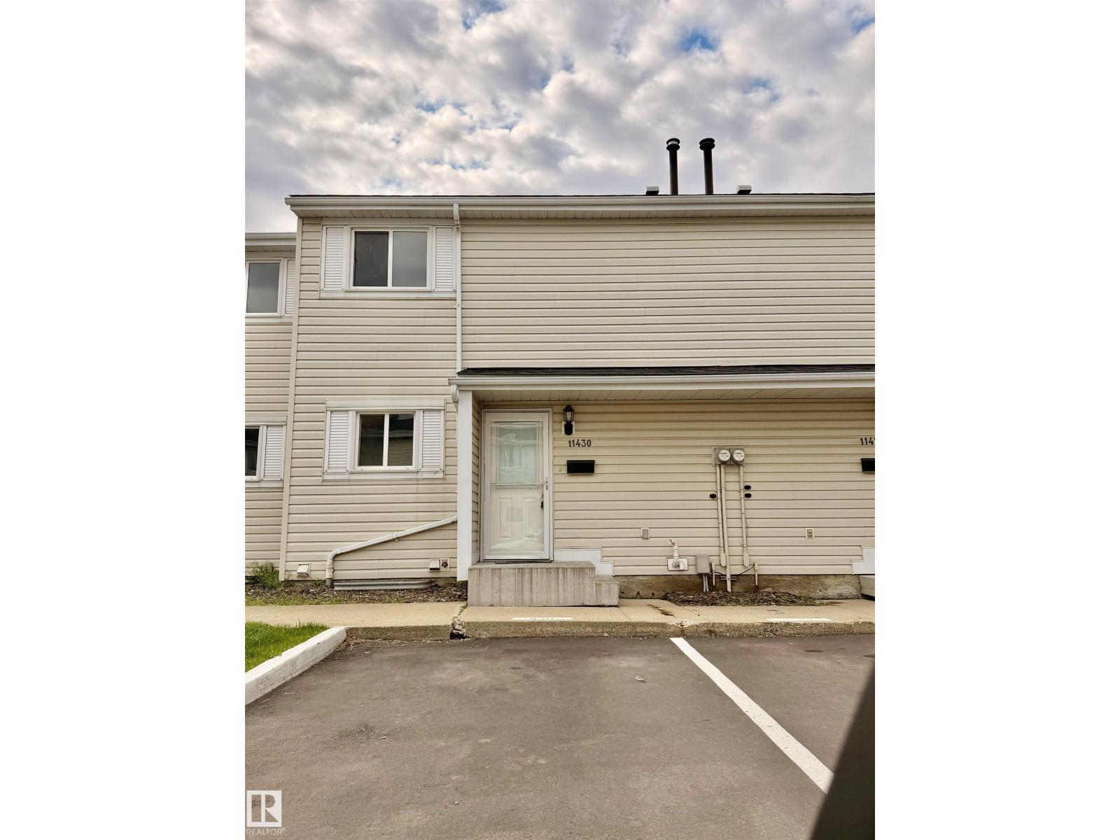 11430 139 AV NW