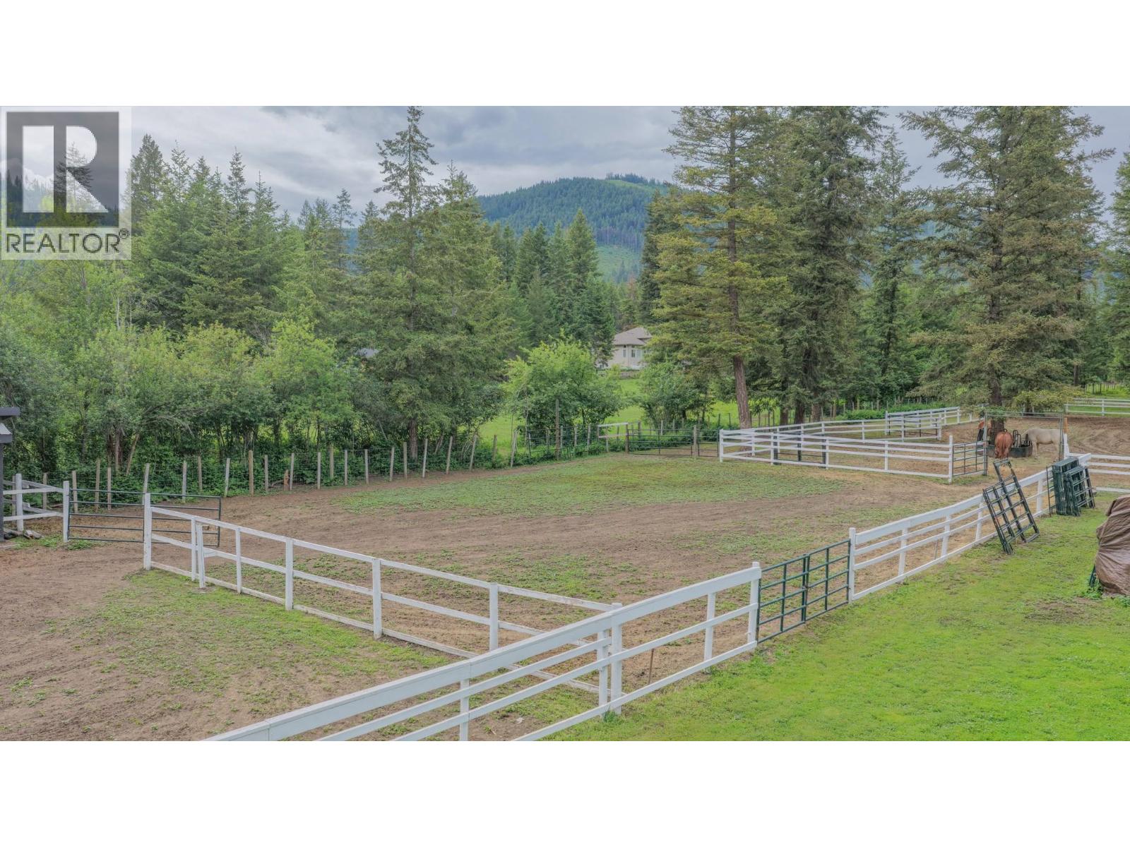 272 Lumby Mabel Lake Road
