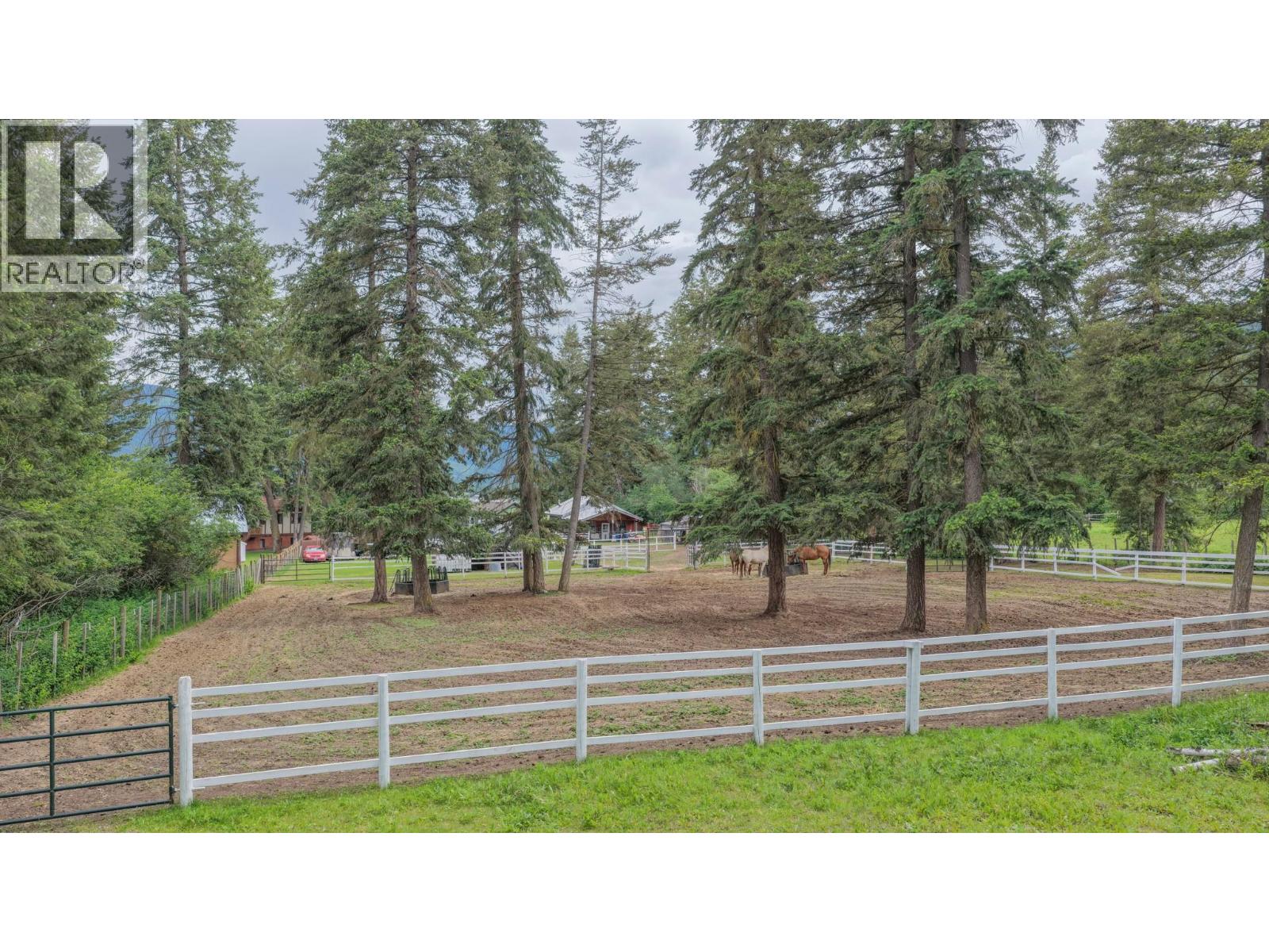 272 Lumby Mabel Lake Road