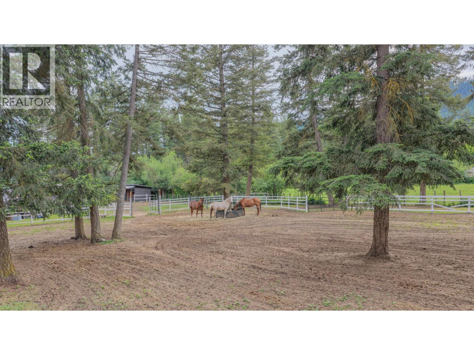 272 Lumby Mabel Lake Road