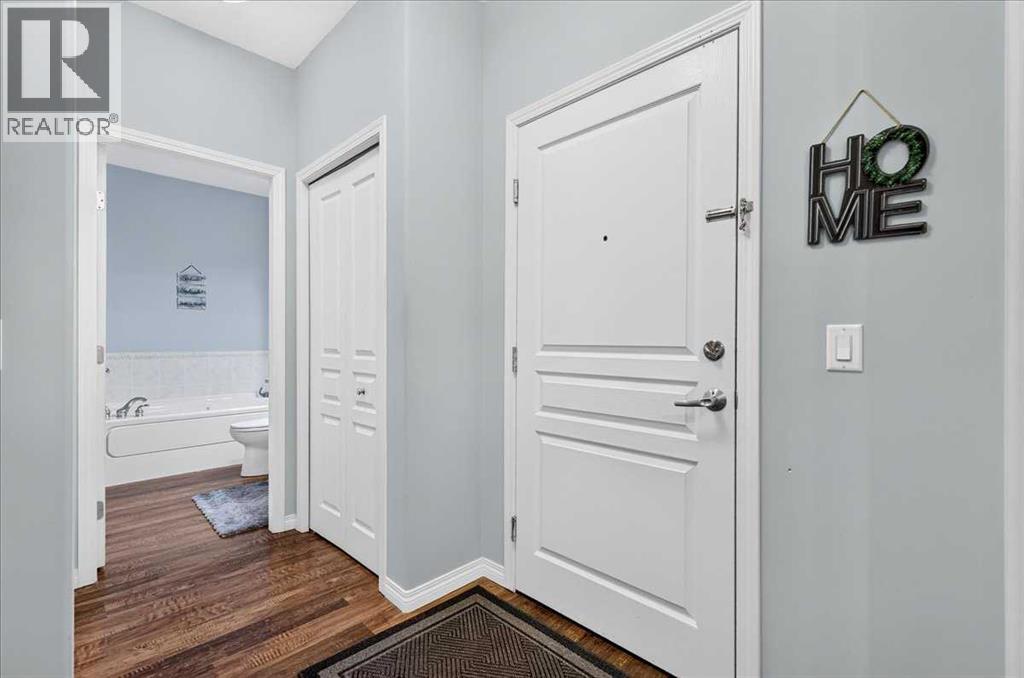 1109, 1109 Lake Fraser Green SE