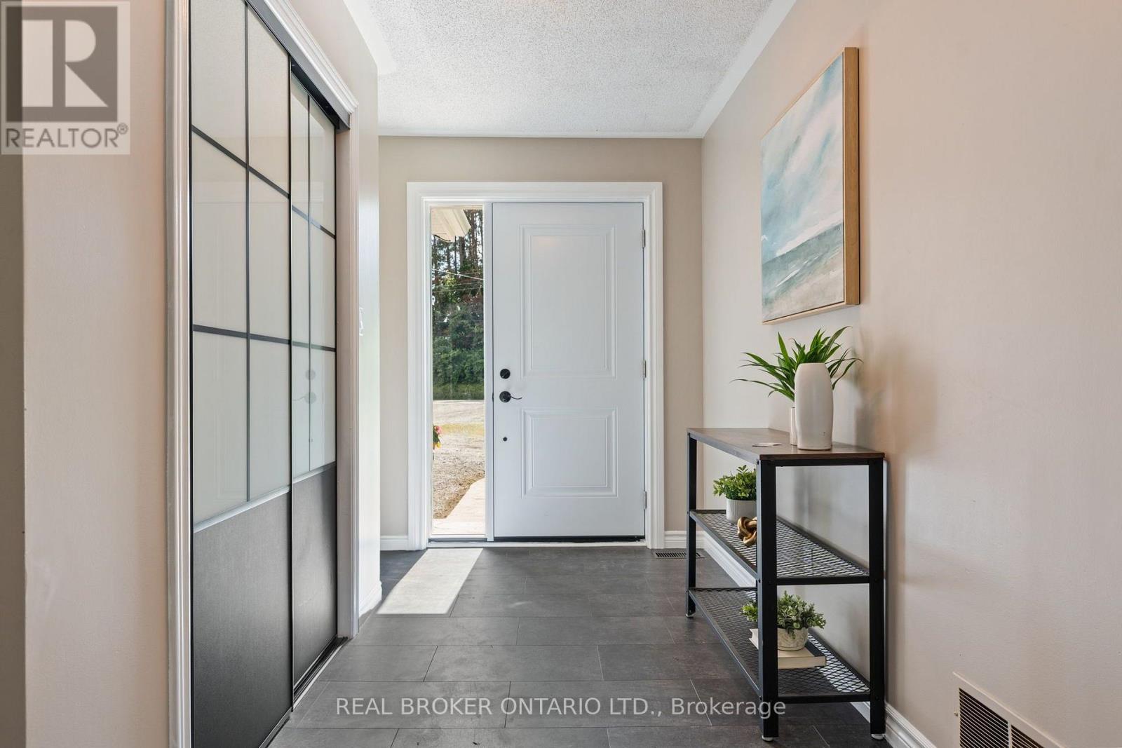 553 NORFOLK COUNTY ROAD 21