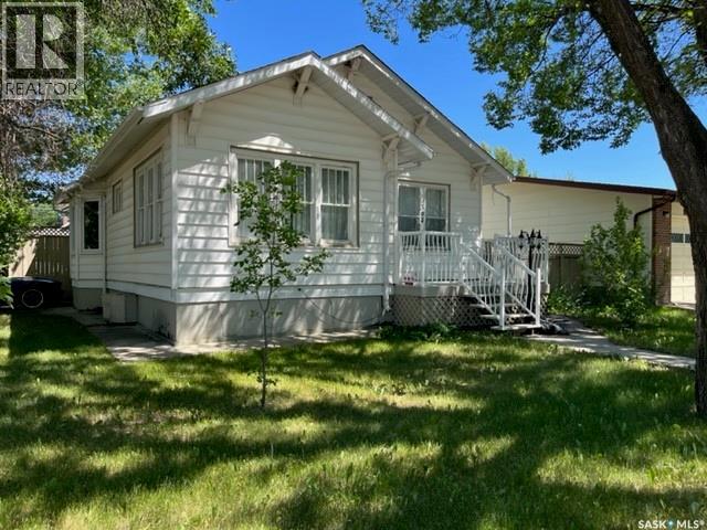 394 2ND STREET, SHAUNAVON, SK S0N 2M0 - Image 3612918657.jpeg?d=l