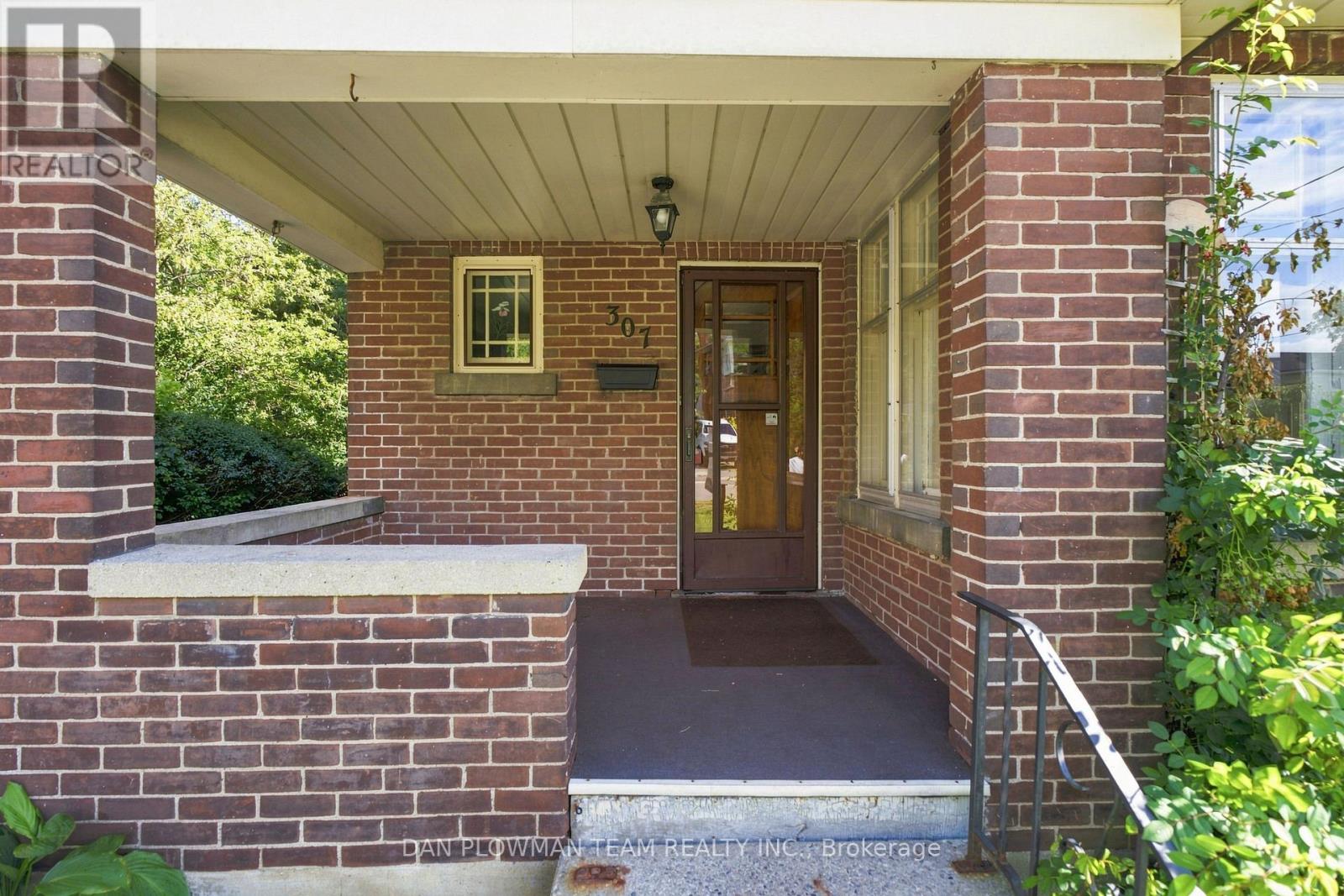 307 WILLIAM STREET E