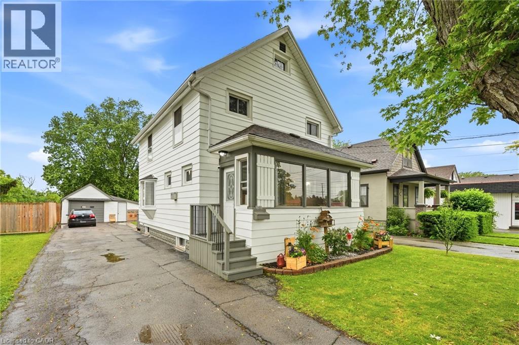 458 DAVIS Street