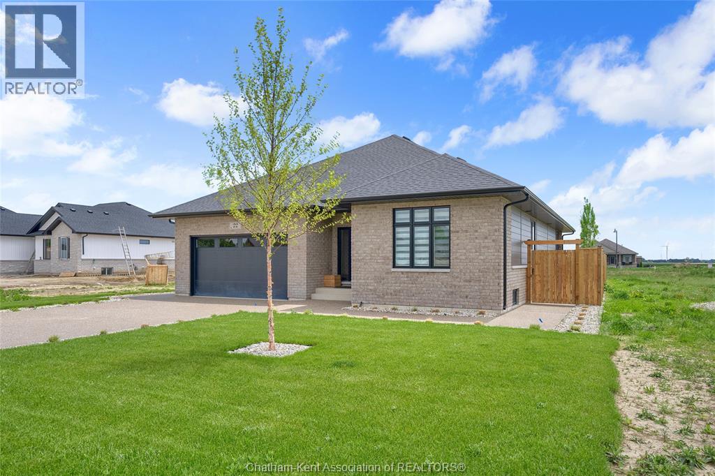 211 Rosewood CRESCENT