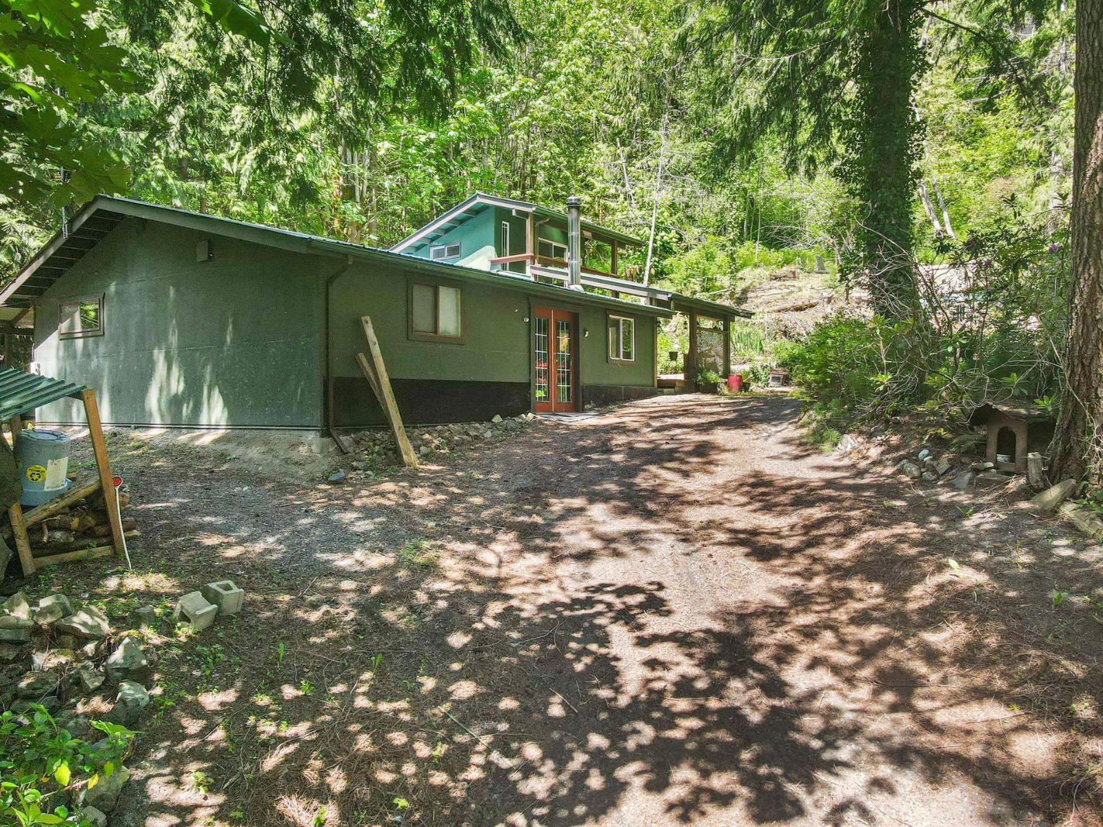 4139 SLESSE ROAD, Chilliwack River Valley
