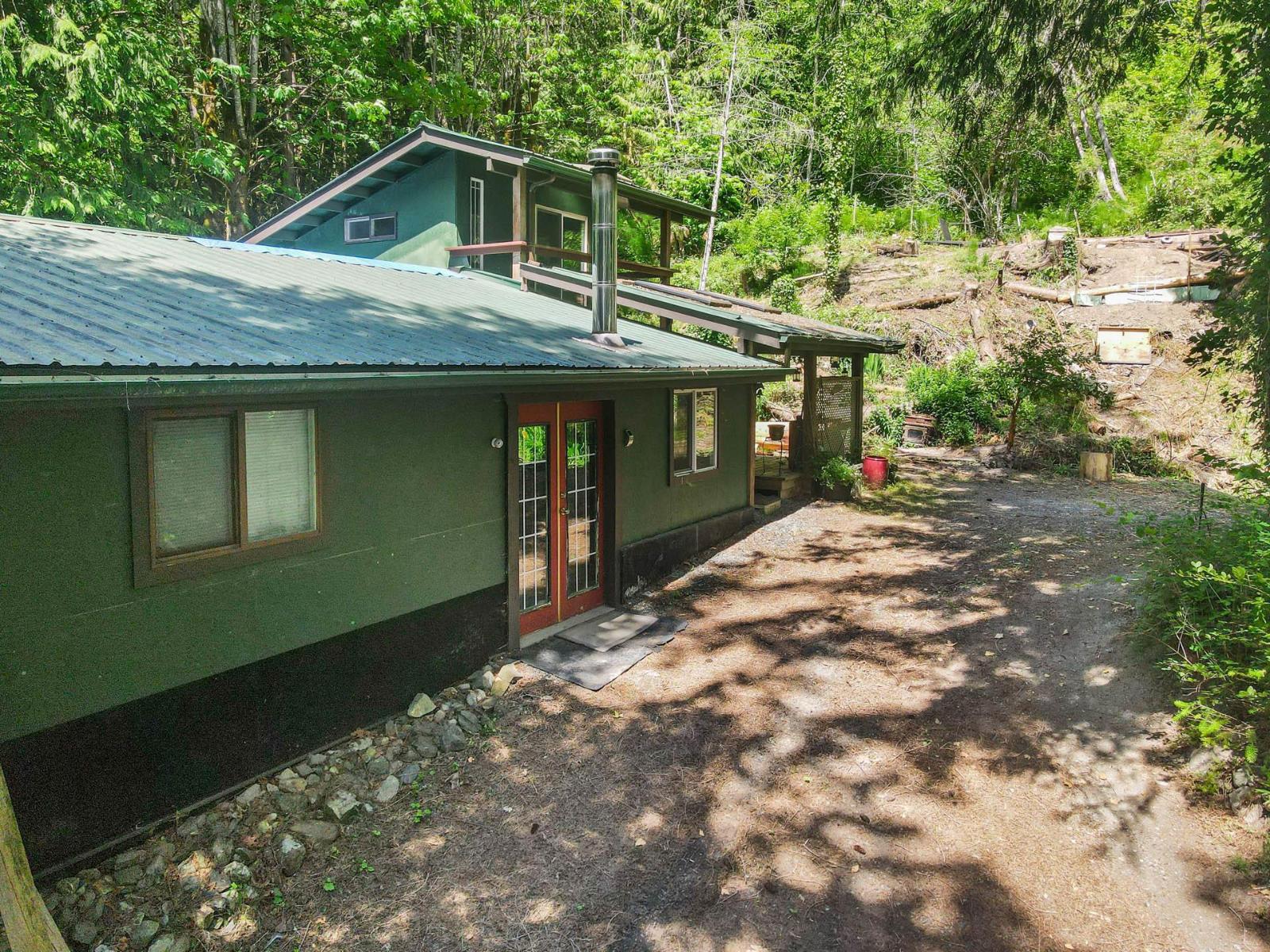 4139 SLESSE ROAD, Chilliwack River Valley