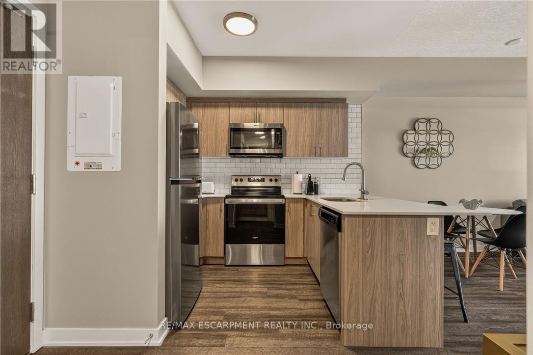 413 - 16 MARKLE CRESCENT