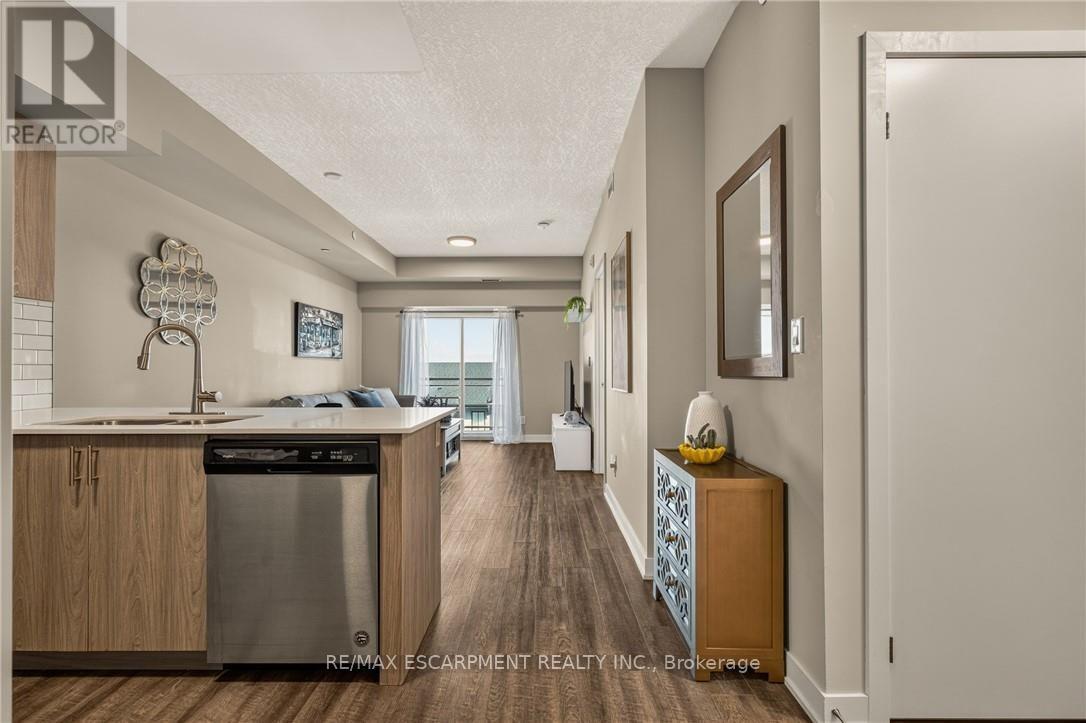 413 - 16 MARKLE CRESCENT