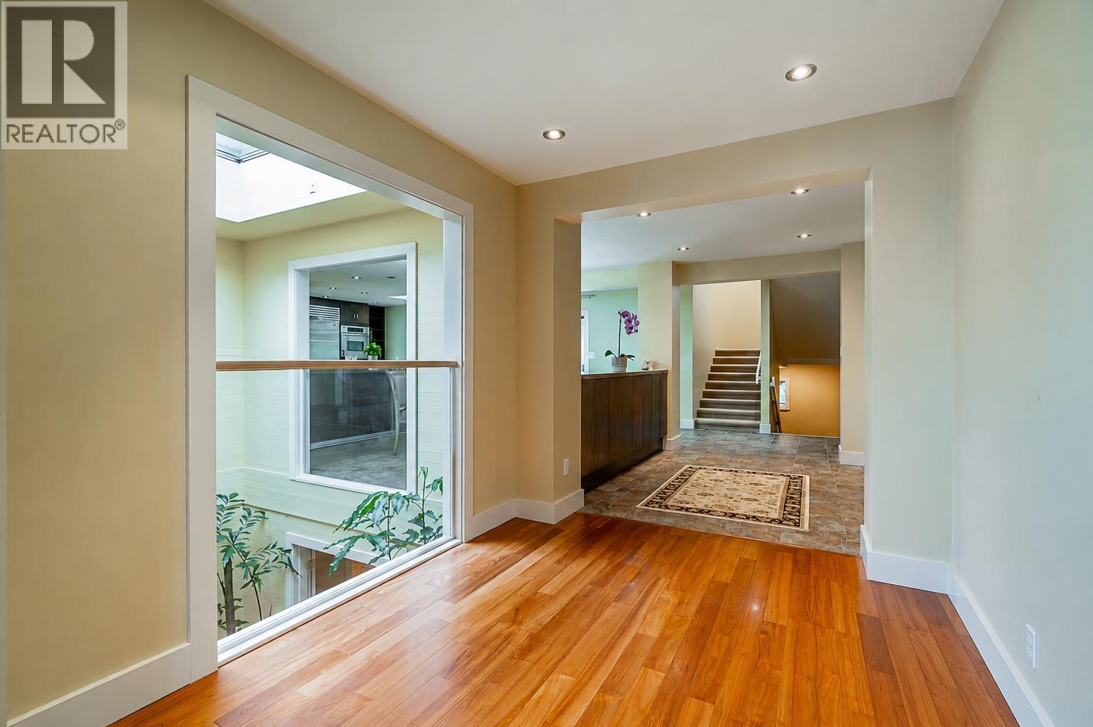 1542 CHARTWELL DRIVE