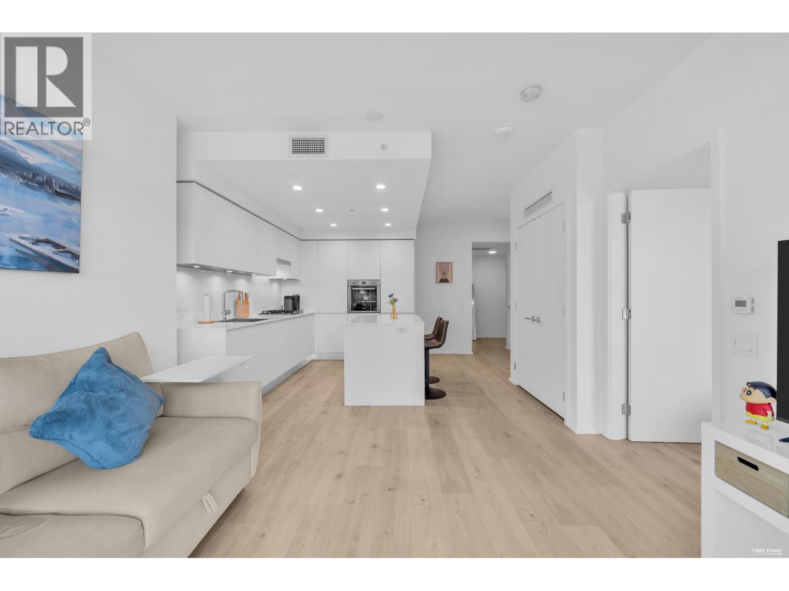 911 3833 EVERGREEN PLACE