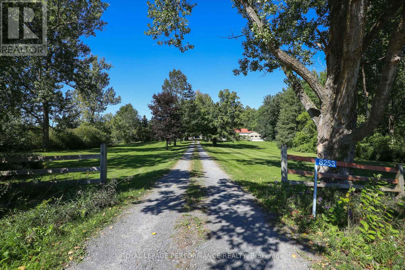 8253 RUSSELL ROAD