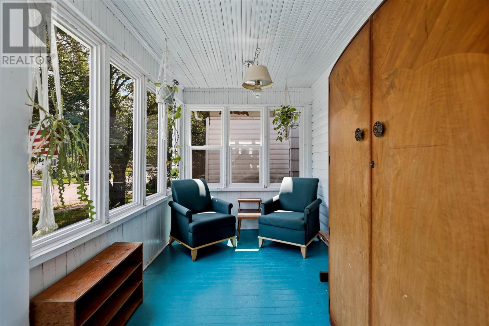 317 Wilson ST - Photo 4