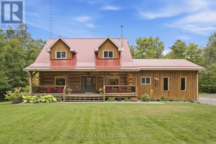 Photo 1 of 48 — 935 KIPPEN ROAD, McNab/Braeside, ON K0A 3L0