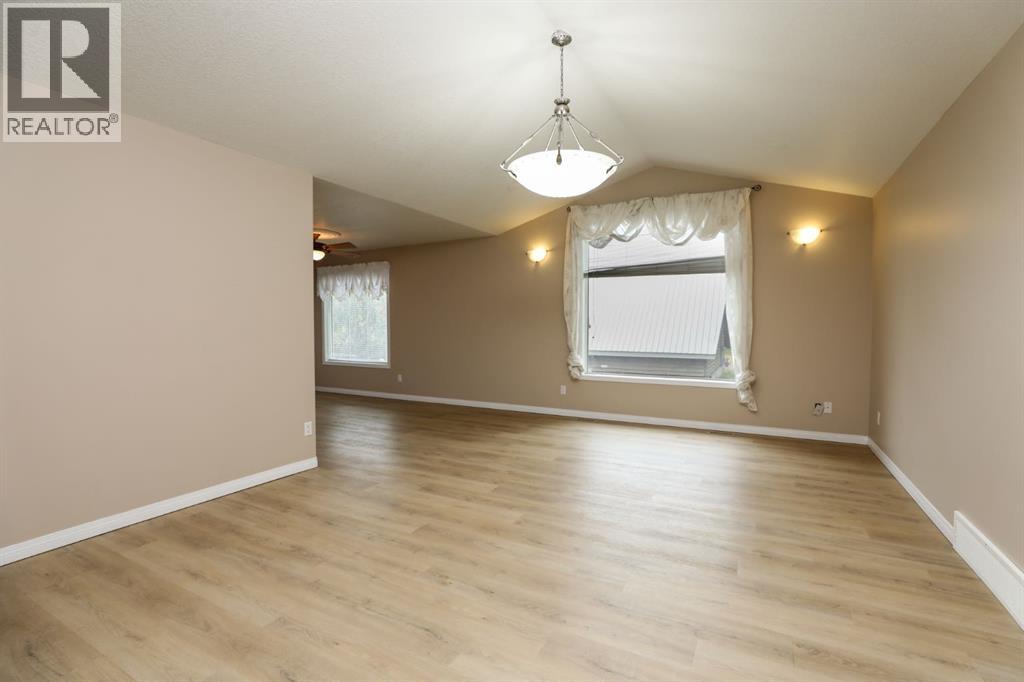 429 S 2 Street W
