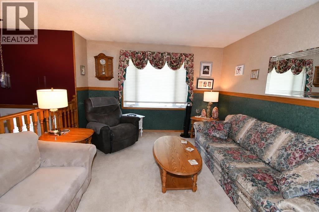 39 Chinook Road W