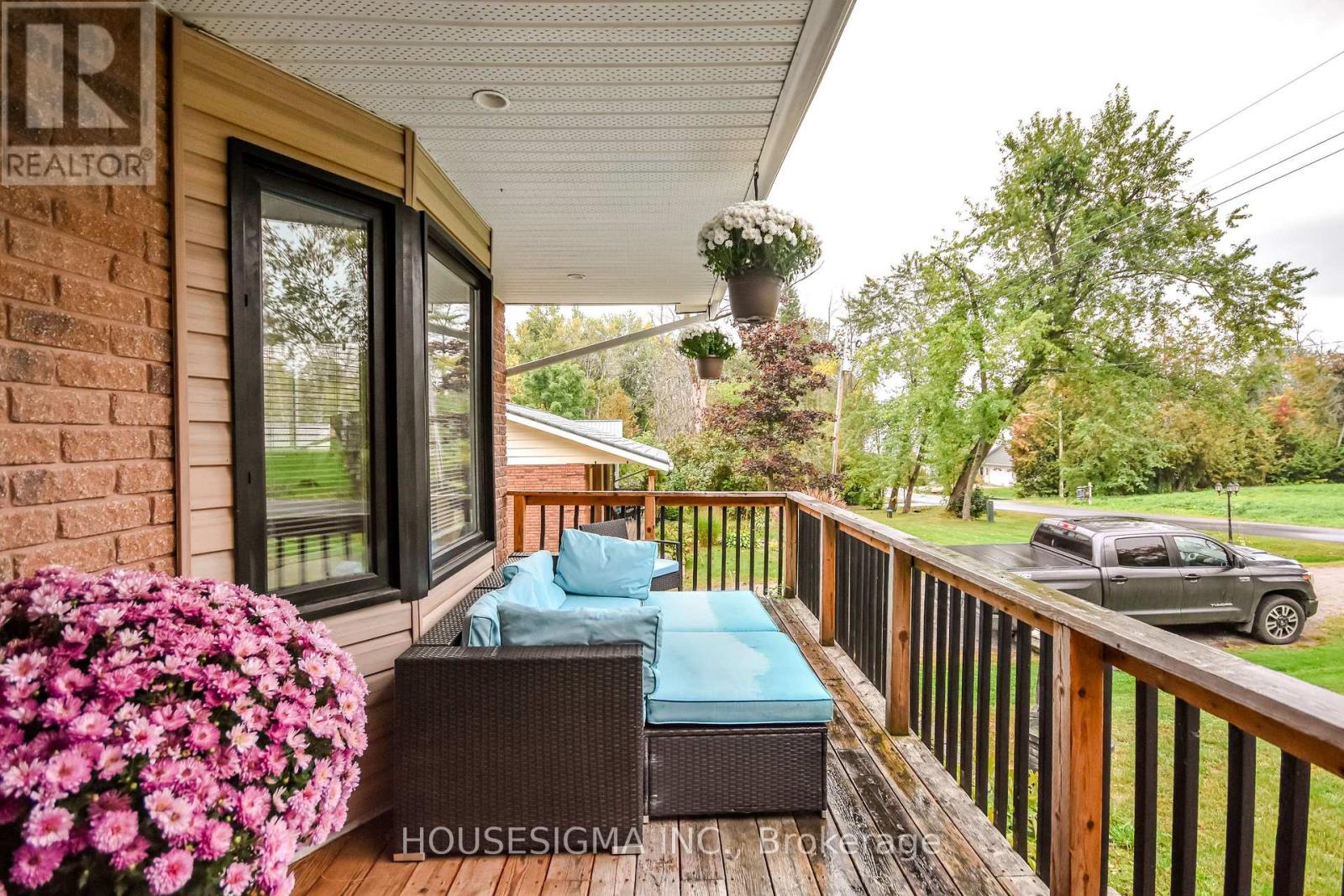 3965 PARKSIDE DRIVE