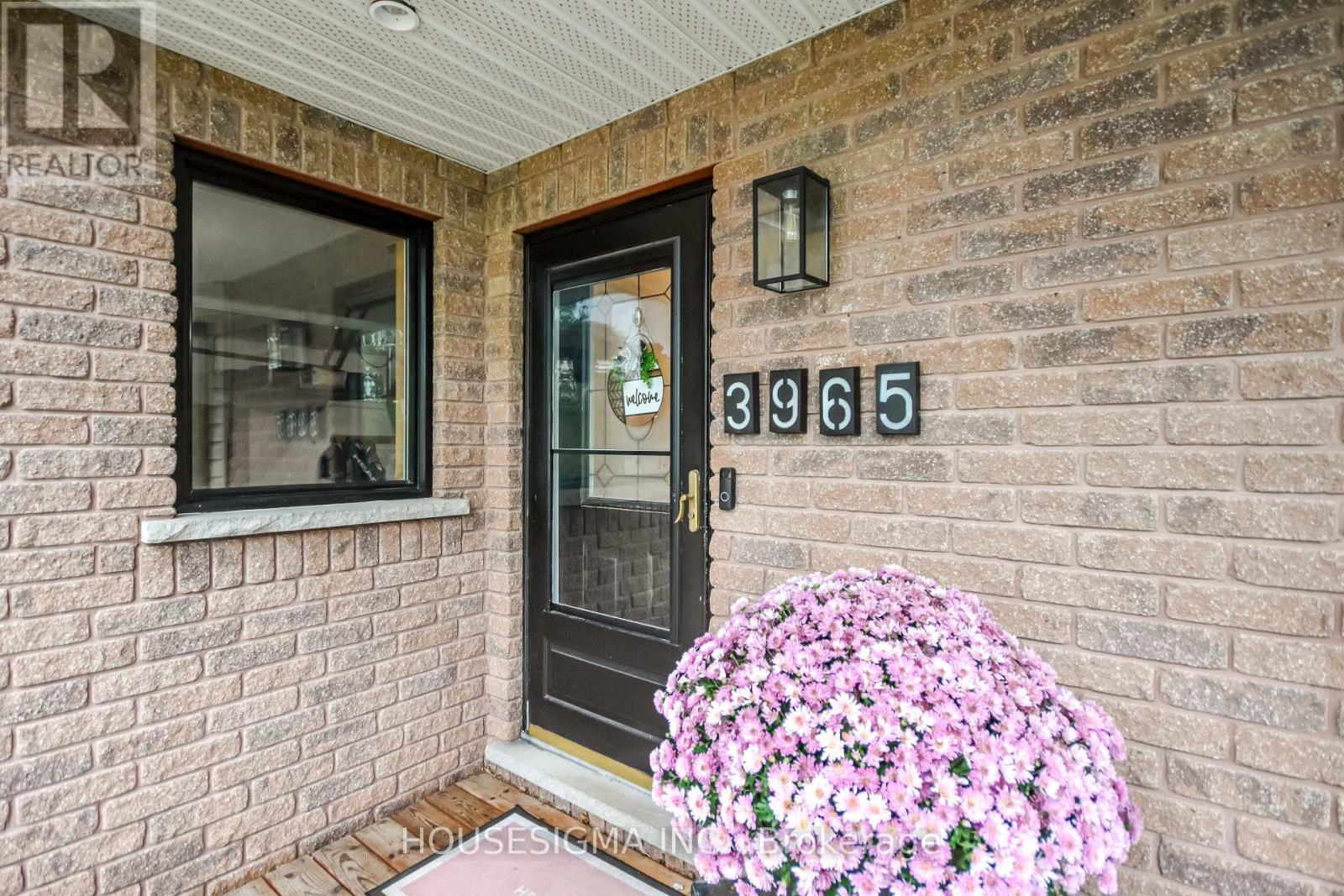 3965 PARKSIDE DRIVE