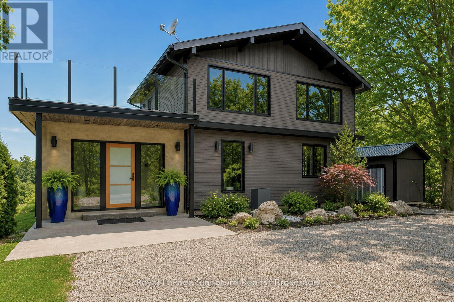 194552 13 GREY ROAD
