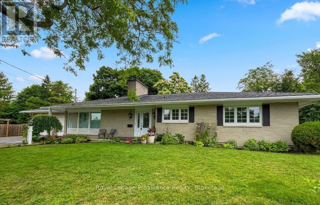 7 EASTWOOD PARK DRIVE