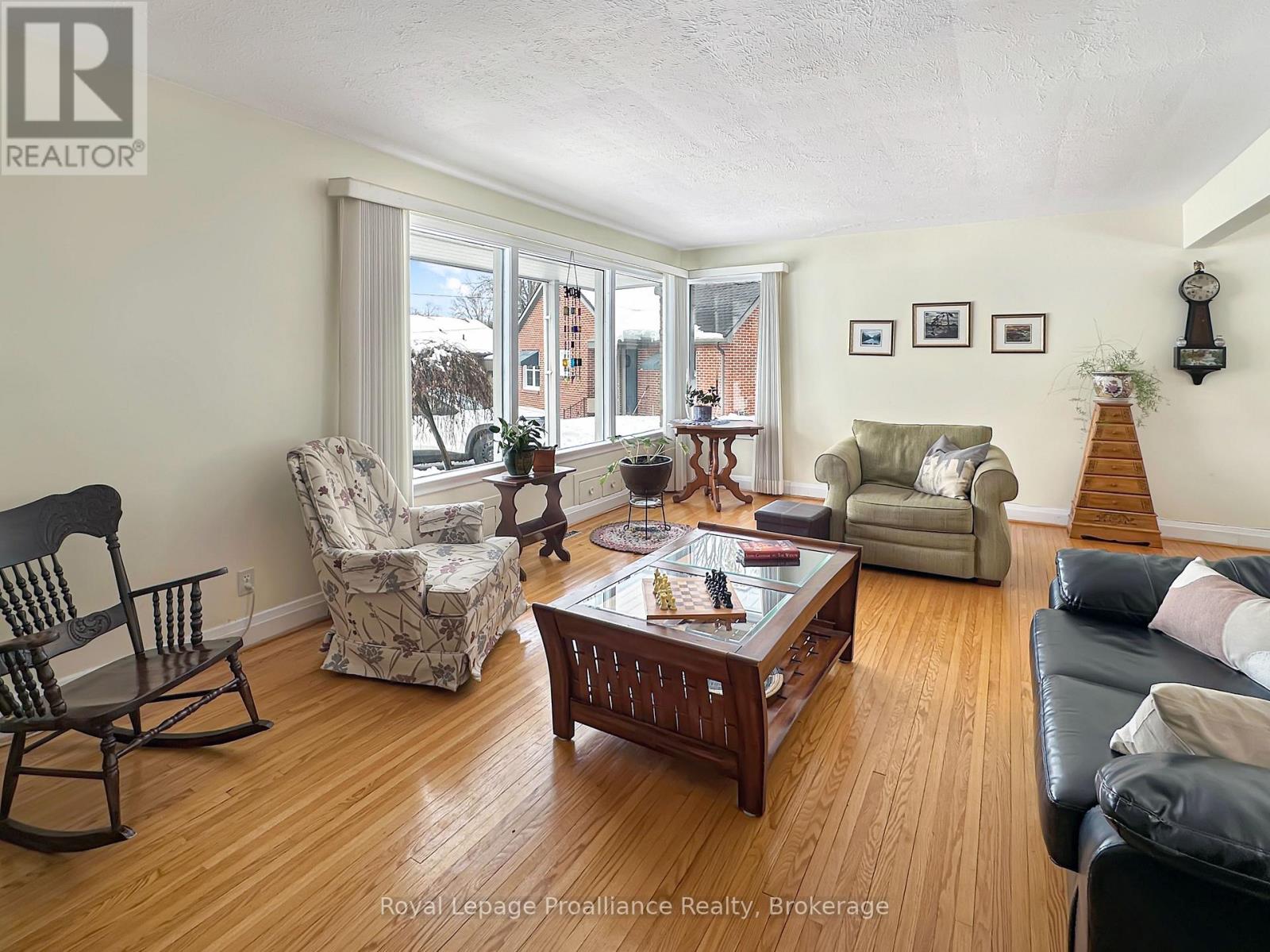 7 EASTWOOD PARK DRIVE