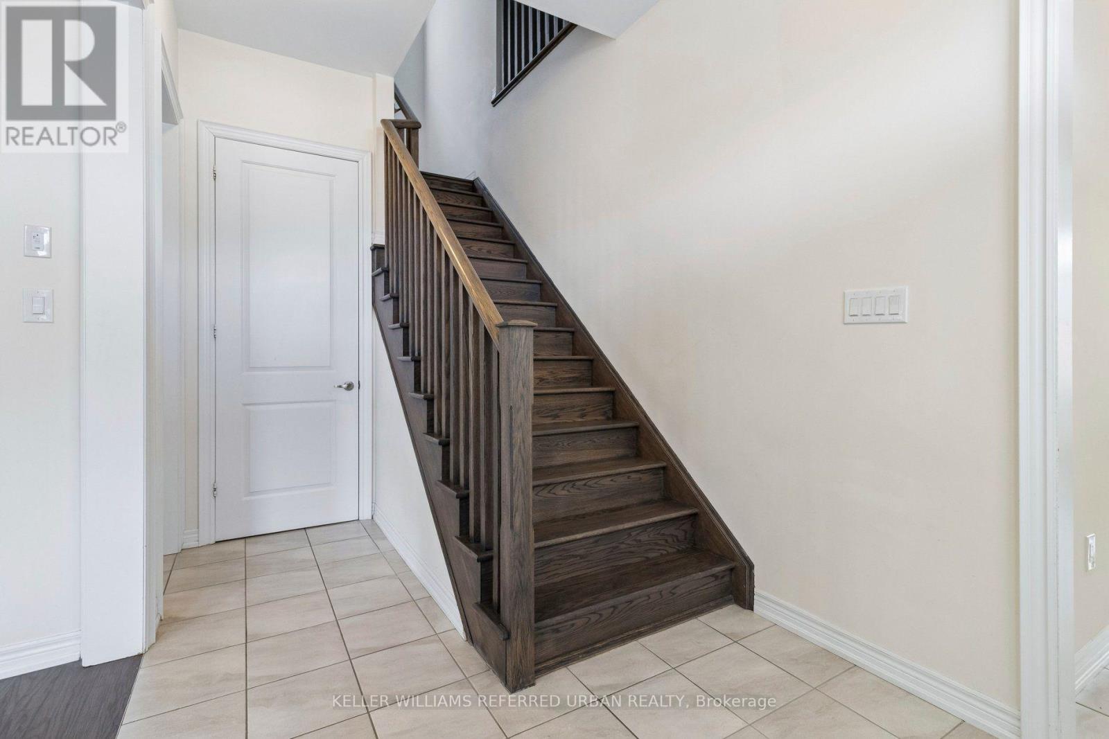 54 LEARY CRESCENT