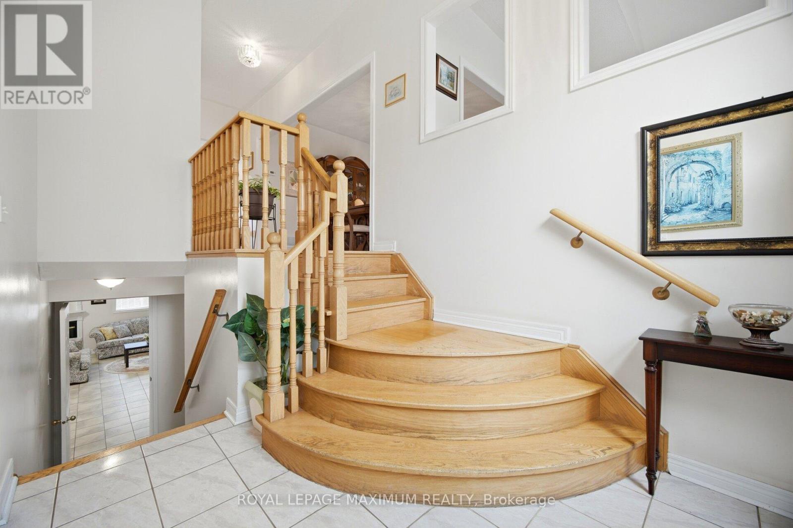 34 KIRKWOOD CRESCENT