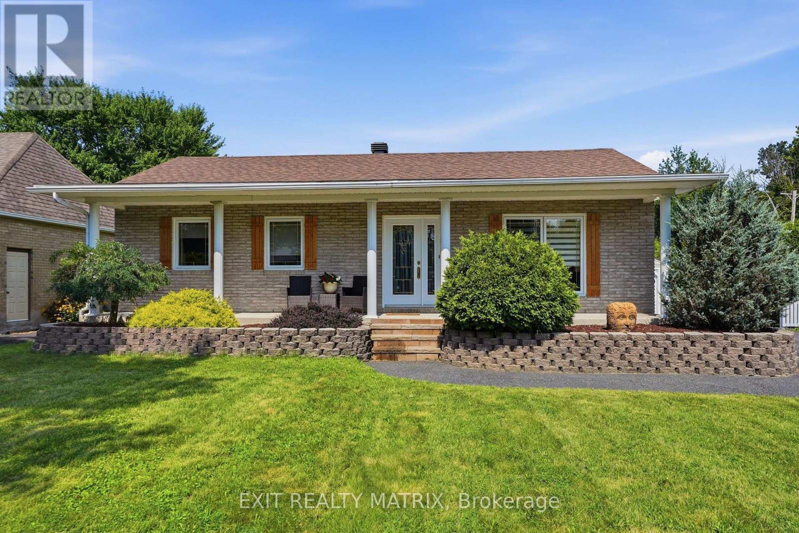 554 FRONT ROAD - Photo 2