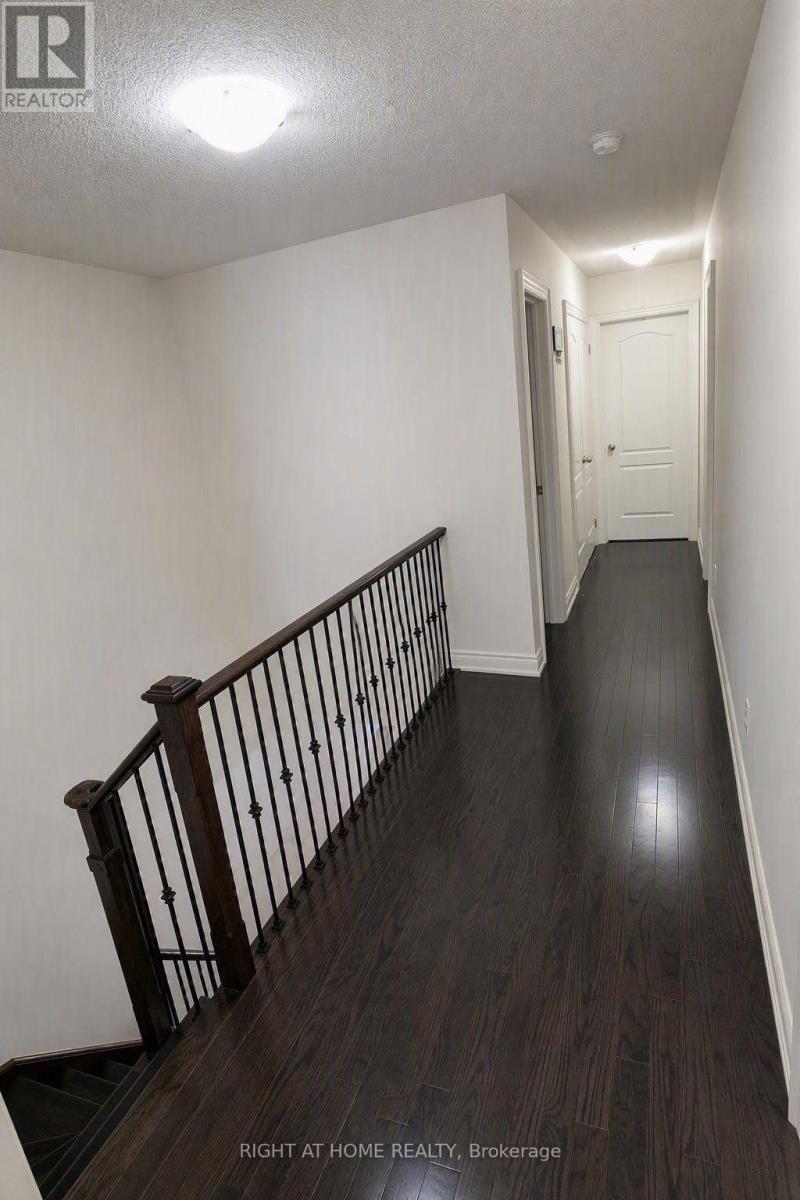 7 LITTLE BRITAIN CRESCENT