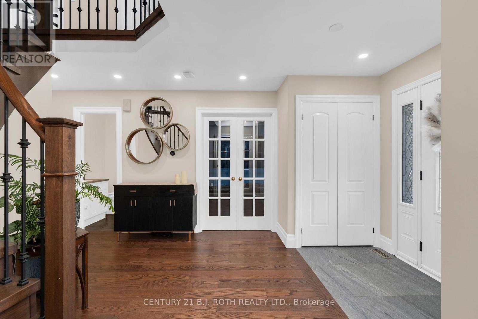 2 BRUSHWOOD CRESCENT