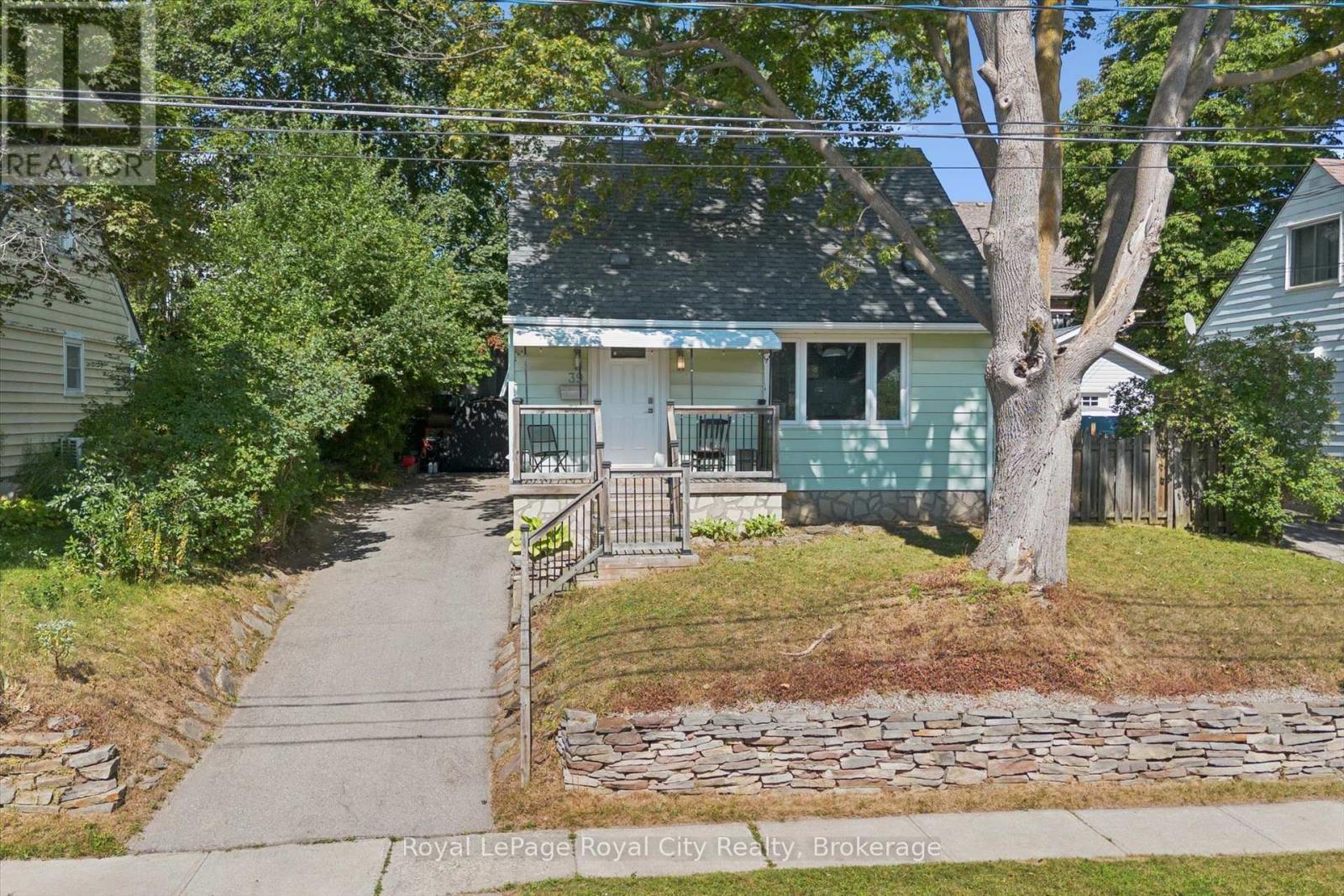 39 RIDGEWOOD AVENUE