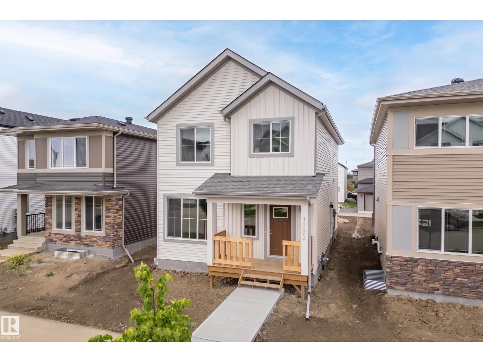 1222 MCLEOD AV