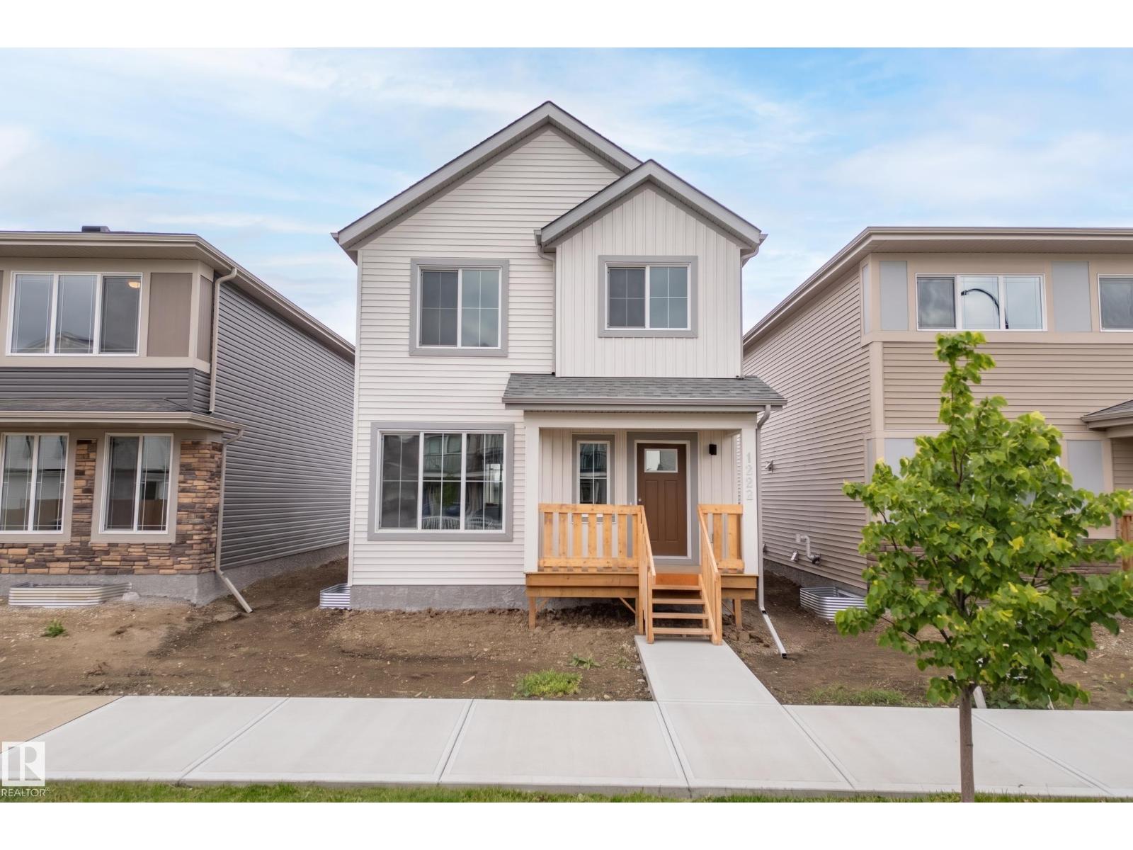 1222 MCLEOD AV
