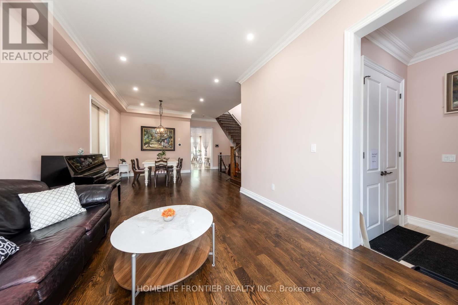 183 FINCH AVENUE E