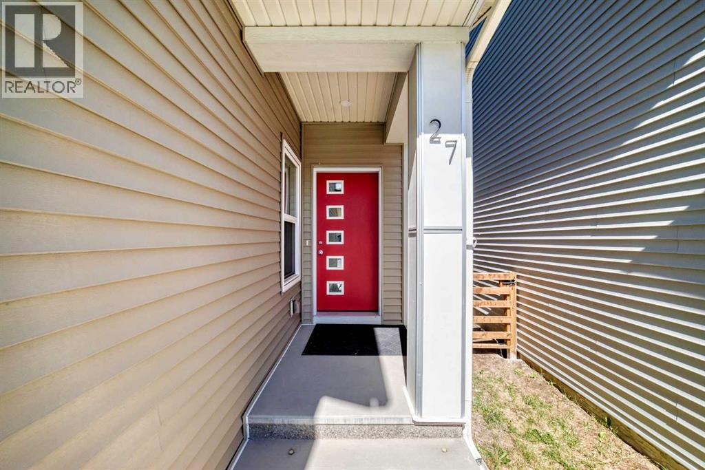27 Belvedere Point SE