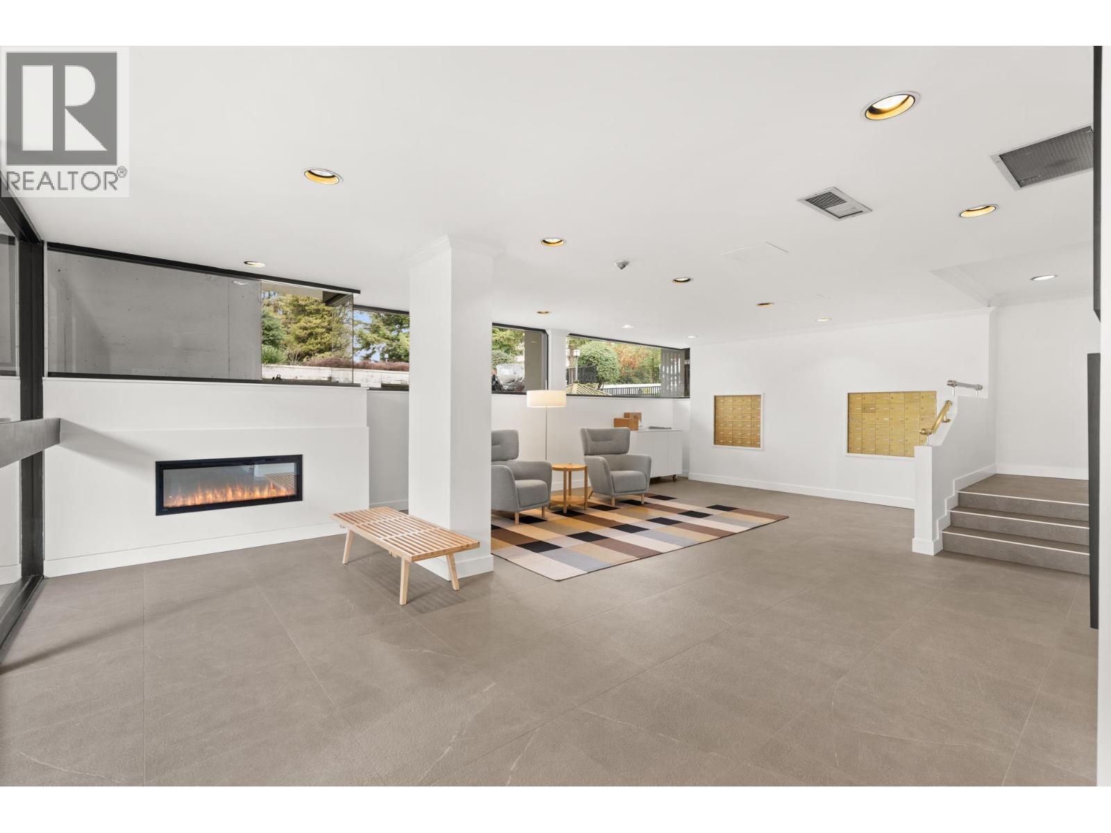 704 650 16TH STREET