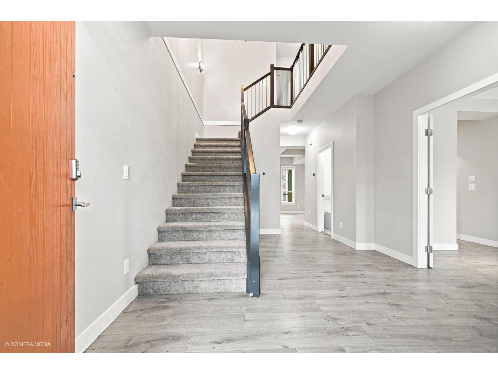 8405 MIDTOWN WAY, Chilliwack Proper South