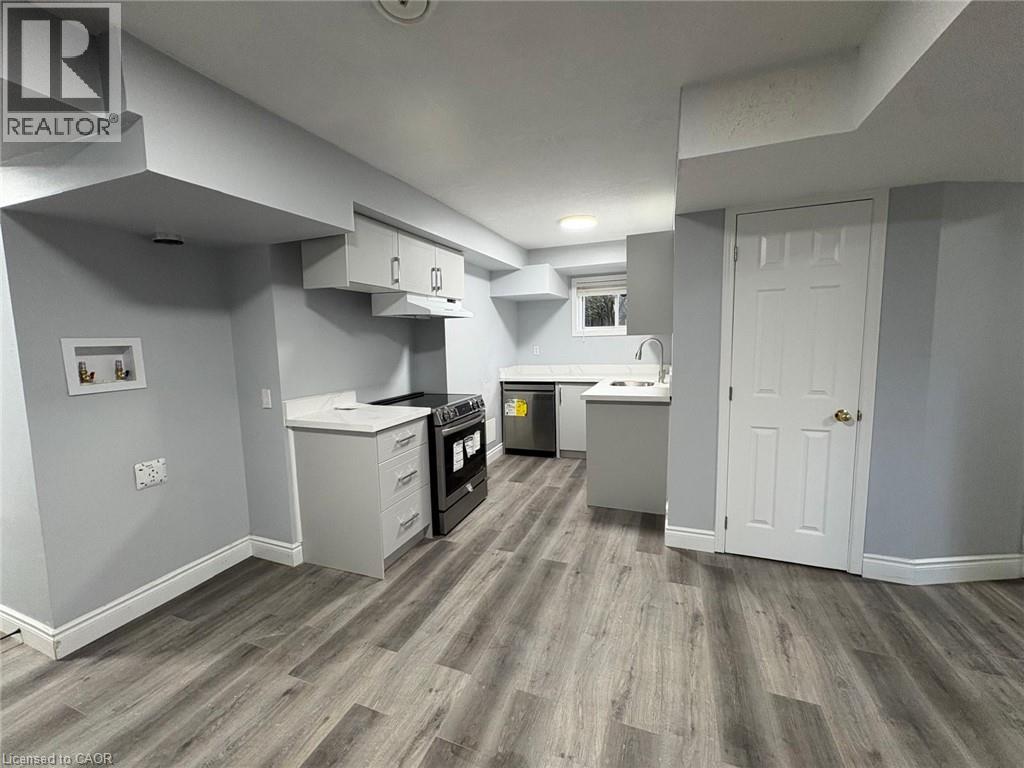 100 MASTERSON Crescent Unit# LOWER